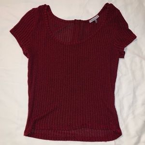 Red knit t-shirt with zipper detail